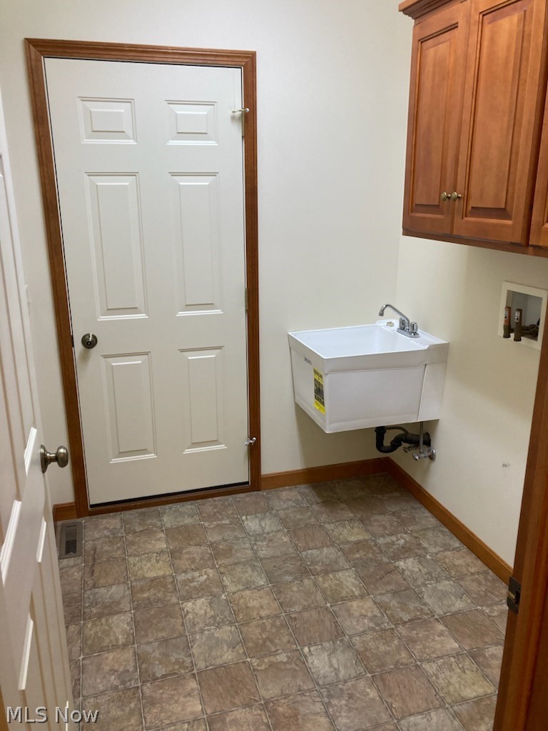 1322 Meadowbrook Drive Dover OH 44622