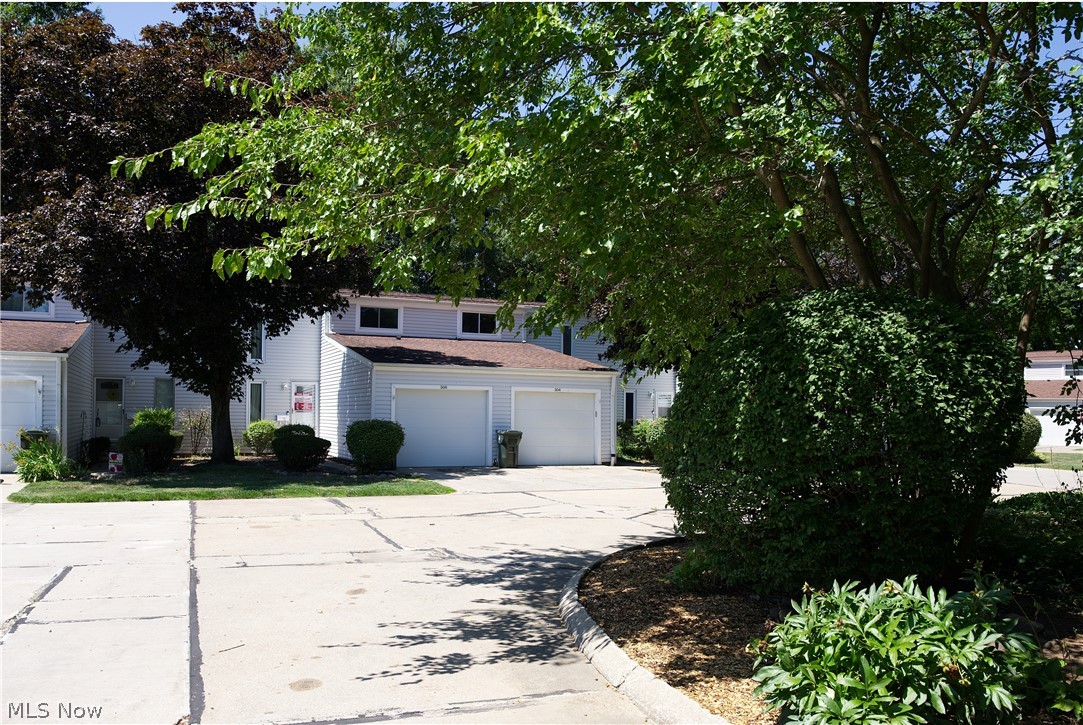 306 Deepwood Drive Wadsworth OH 44281