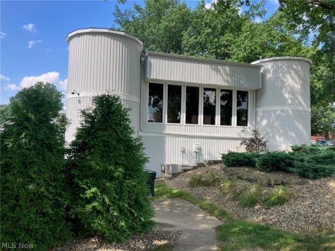 306 Deepwood Drive Wadsworth OH 44281