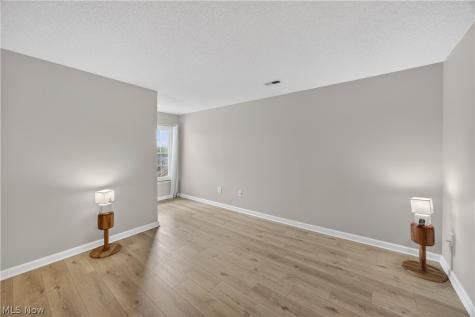 240 Fox Hollow Drive Mayfield Heights OH 44124