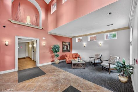 240 Fox Hollow Drive Mayfield Heights OH 44124