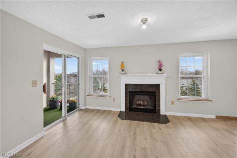 240 Fox Hollow Drive Mayfield Heights OH 44124