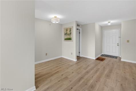 240 Fox Hollow Drive Mayfield Heights OH 44124