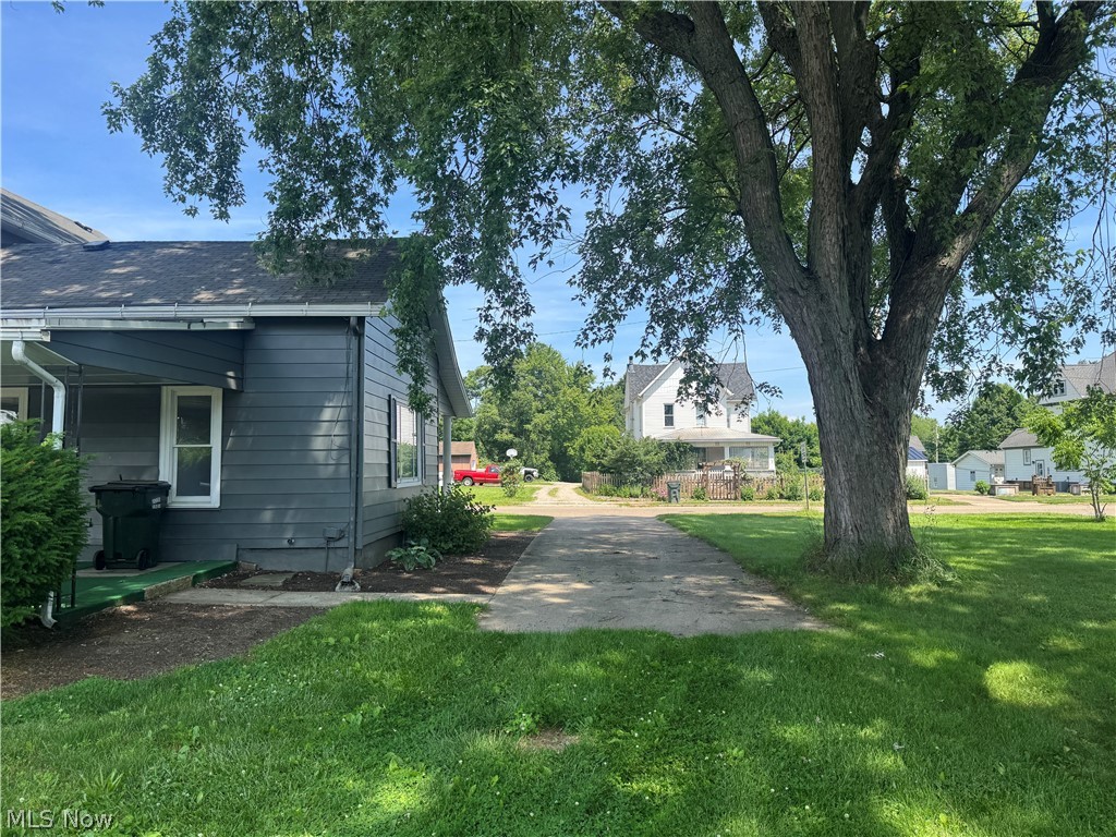 218 Main Street W Beach City OH 44608