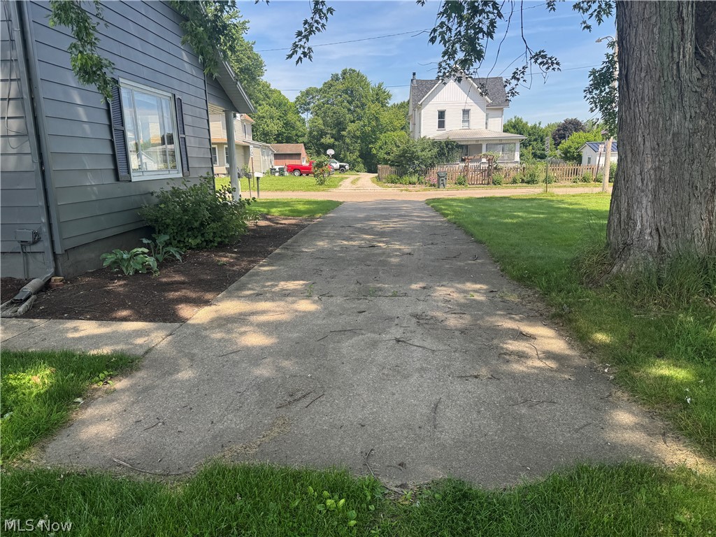 218 Main Street W Beach City OH 44608
