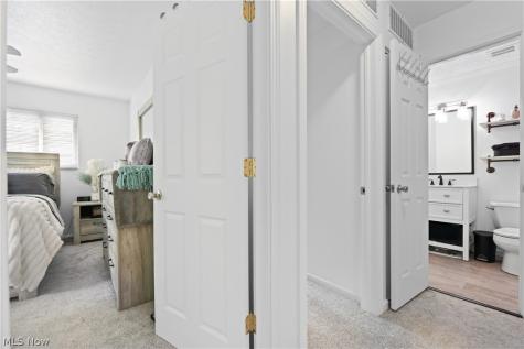 2436 Island Drive Uniontown OH 44685