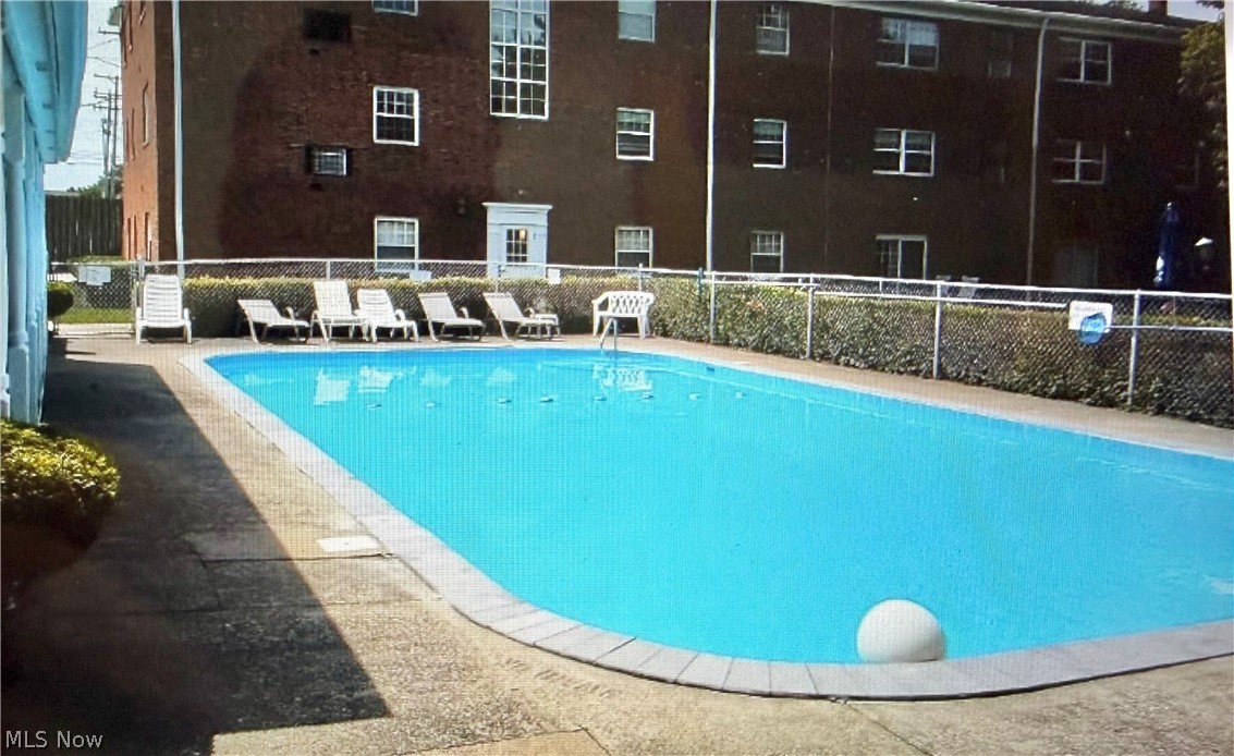 2885 Pease Drive Rocky River OH 44116