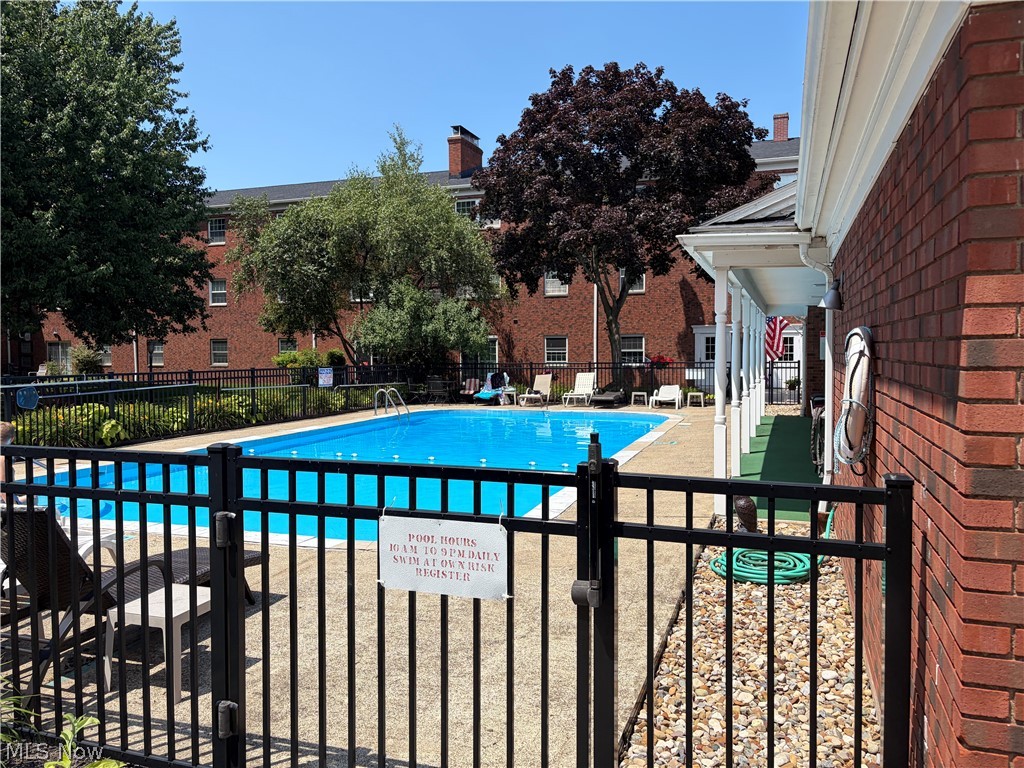 2885 Pease Drive Rocky River OH 44116