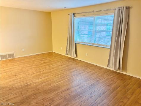 2885 Pease Drive Rocky River OH 44116