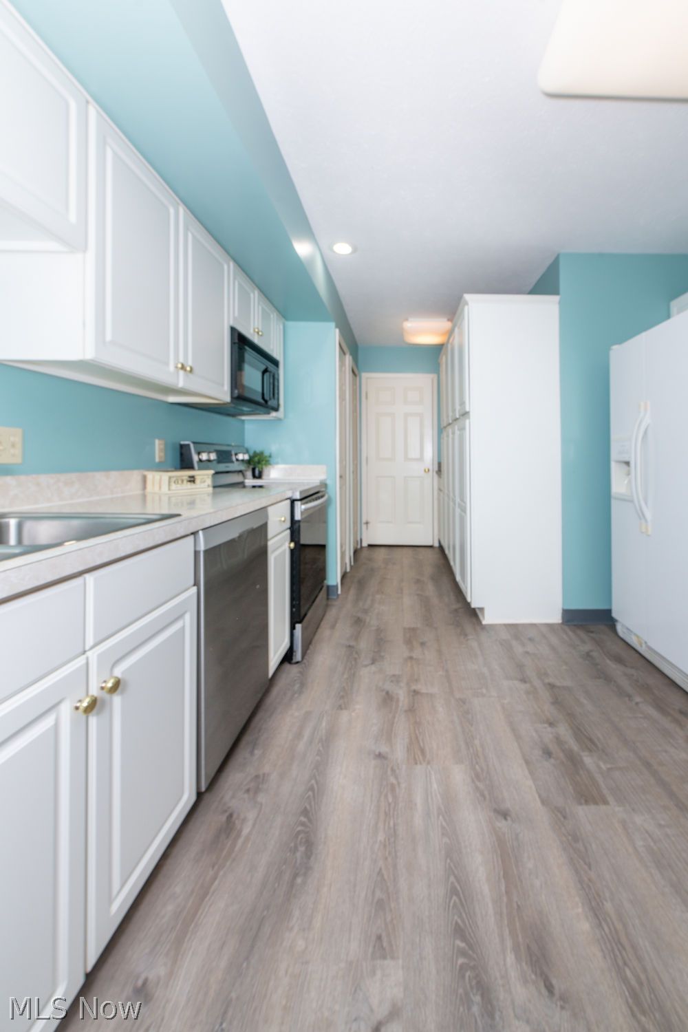 2097 Meadow Gate Akron OH 44313