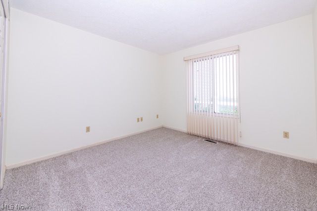 2097 Meadow Gate Akron OH 44313