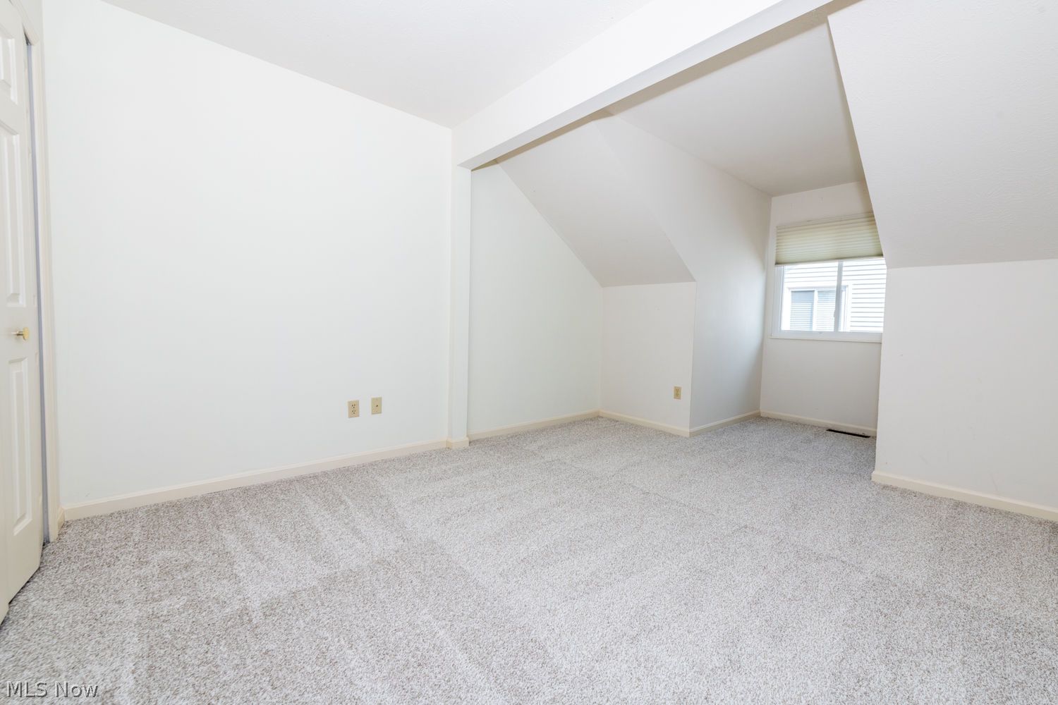 2097 Meadow Gate Akron OH 44313