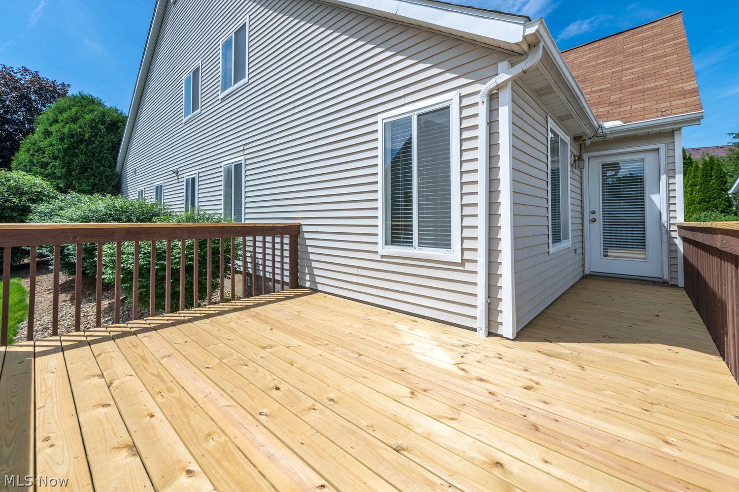 2097 Meadow Gate Akron OH 44313