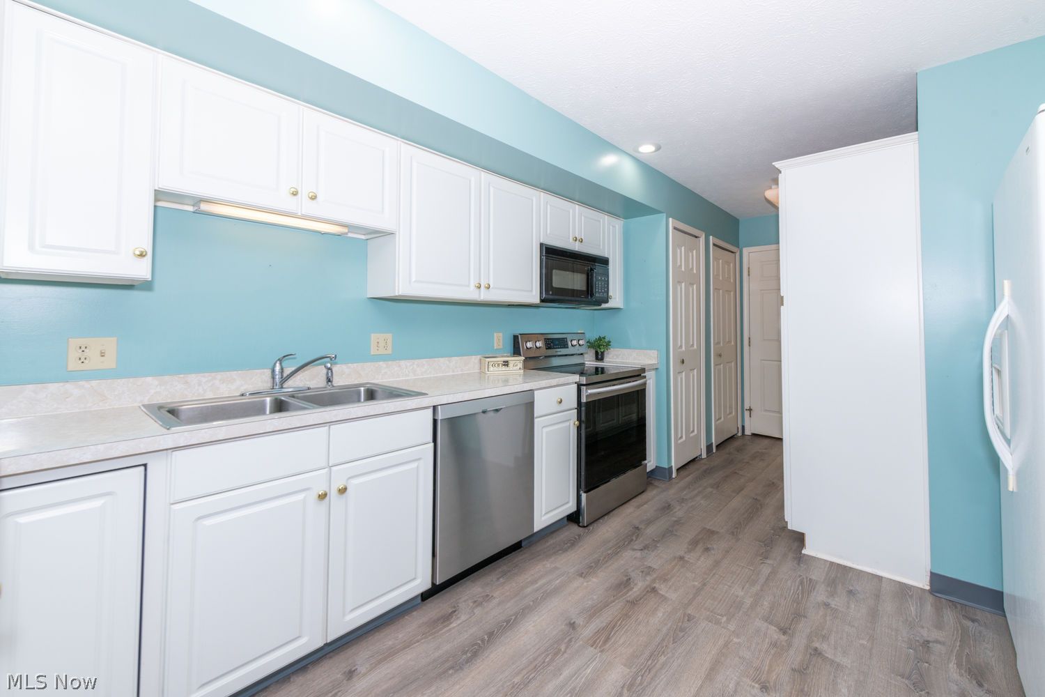 2097 Meadow Gate Akron OH 44313