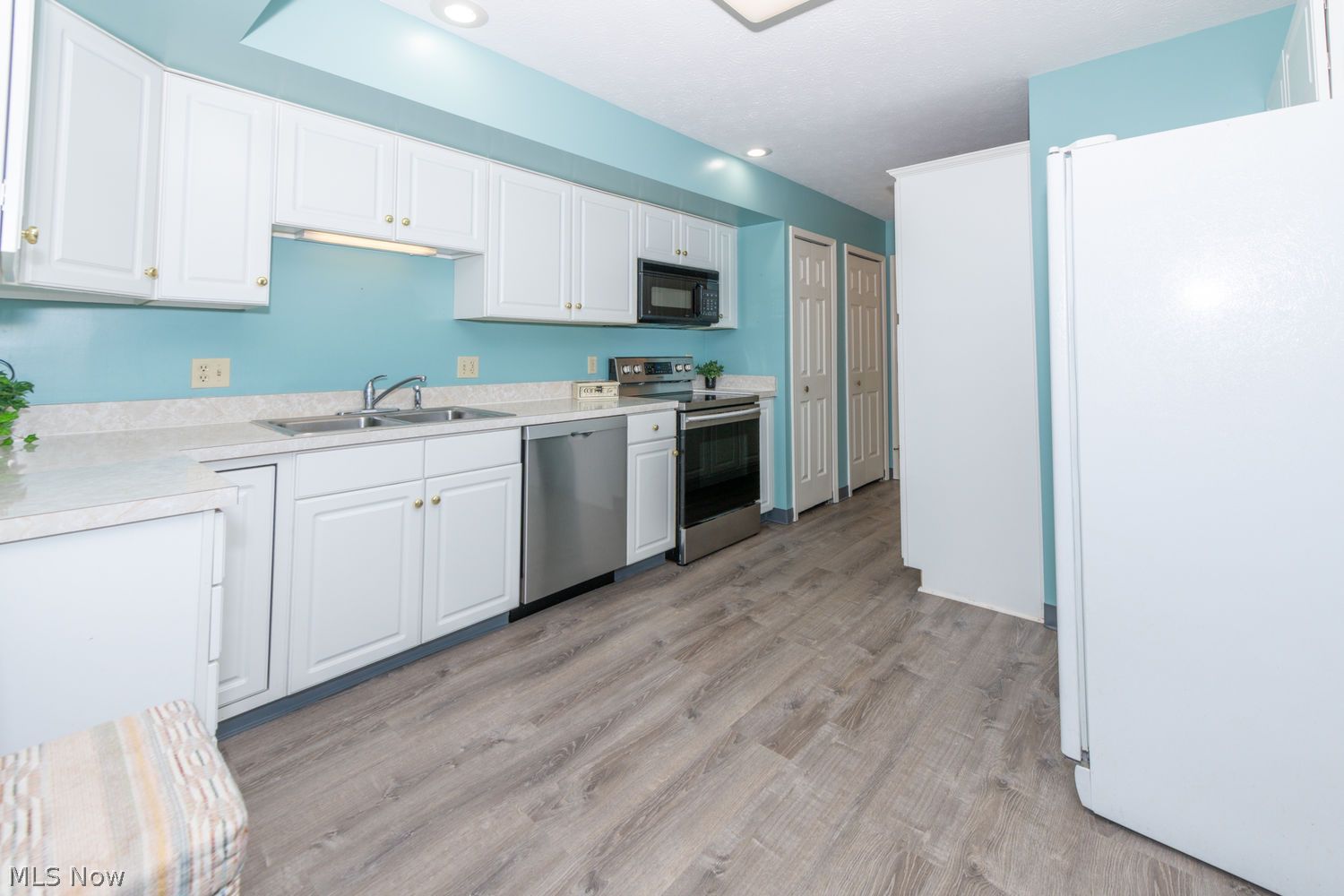 2097 Meadow Gate Akron OH 44313
