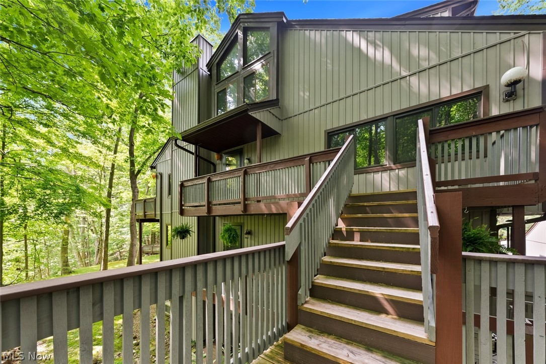 2189 Pinebrook Trail Cuyahoga Falls OH 44223