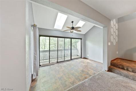 2189 Pinebrook Trail Cuyahoga Falls OH 44223