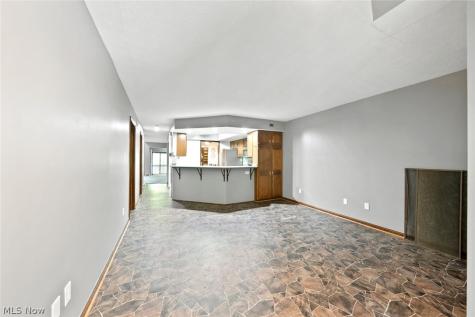 2189 Pinebrook Trail Cuyahoga Falls OH 44223