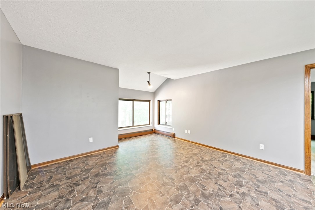 2189 Pinebrook Trail Cuyahoga Falls OH 44223