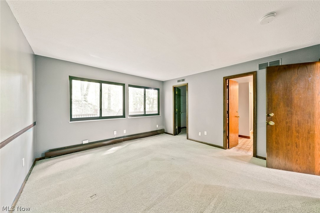 2189 Pinebrook Trail Cuyahoga Falls OH 44223