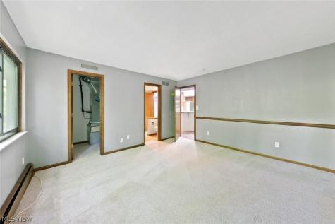 2189 Pinebrook Trail Cuyahoga Falls OH 44223