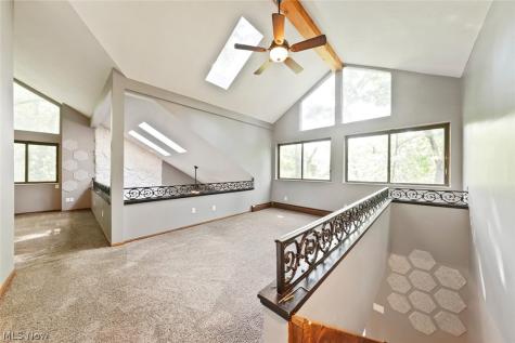 2189 Pinebrook Trail Cuyahoga Falls OH 44223