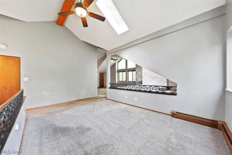 2189 Pinebrook Trail Cuyahoga Falls OH 44223
