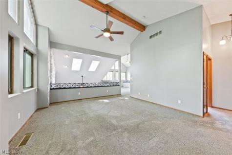 2189 Pinebrook Trail Cuyahoga Falls OH 44223