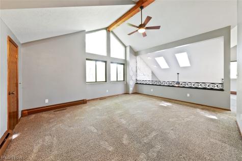 2189 Pinebrook Trail Cuyahoga Falls OH 44223