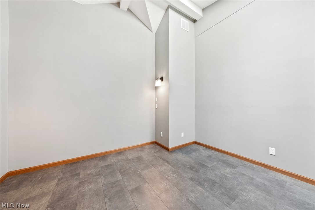 2189 Pinebrook Trail Cuyahoga Falls OH 44223