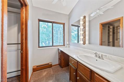 2189 Pinebrook Trail Cuyahoga Falls OH 44223