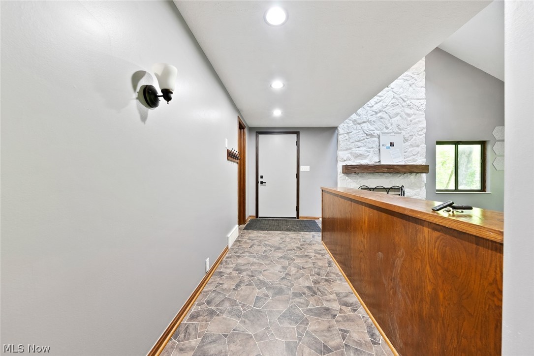 2189 Pinebrook Trail Cuyahoga Falls OH 44223