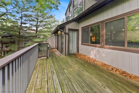 2189 Pinebrook Trail Cuyahoga Falls OH 44223