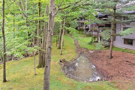 2189 Pinebrook Trail Cuyahoga Falls OH 44223