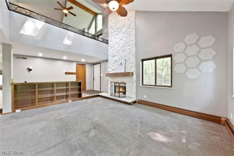 2189 Pinebrook Trail Cuyahoga Falls OH 44223