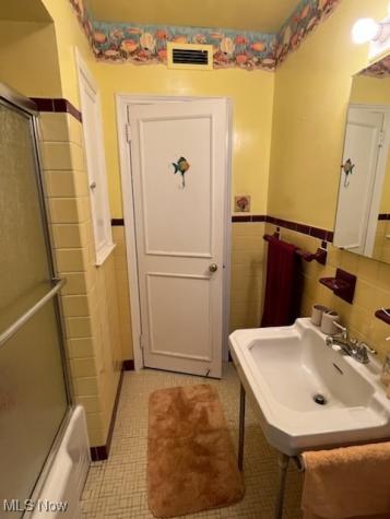 15825 Van Aken Boulevard Shaker Heights OH 44120