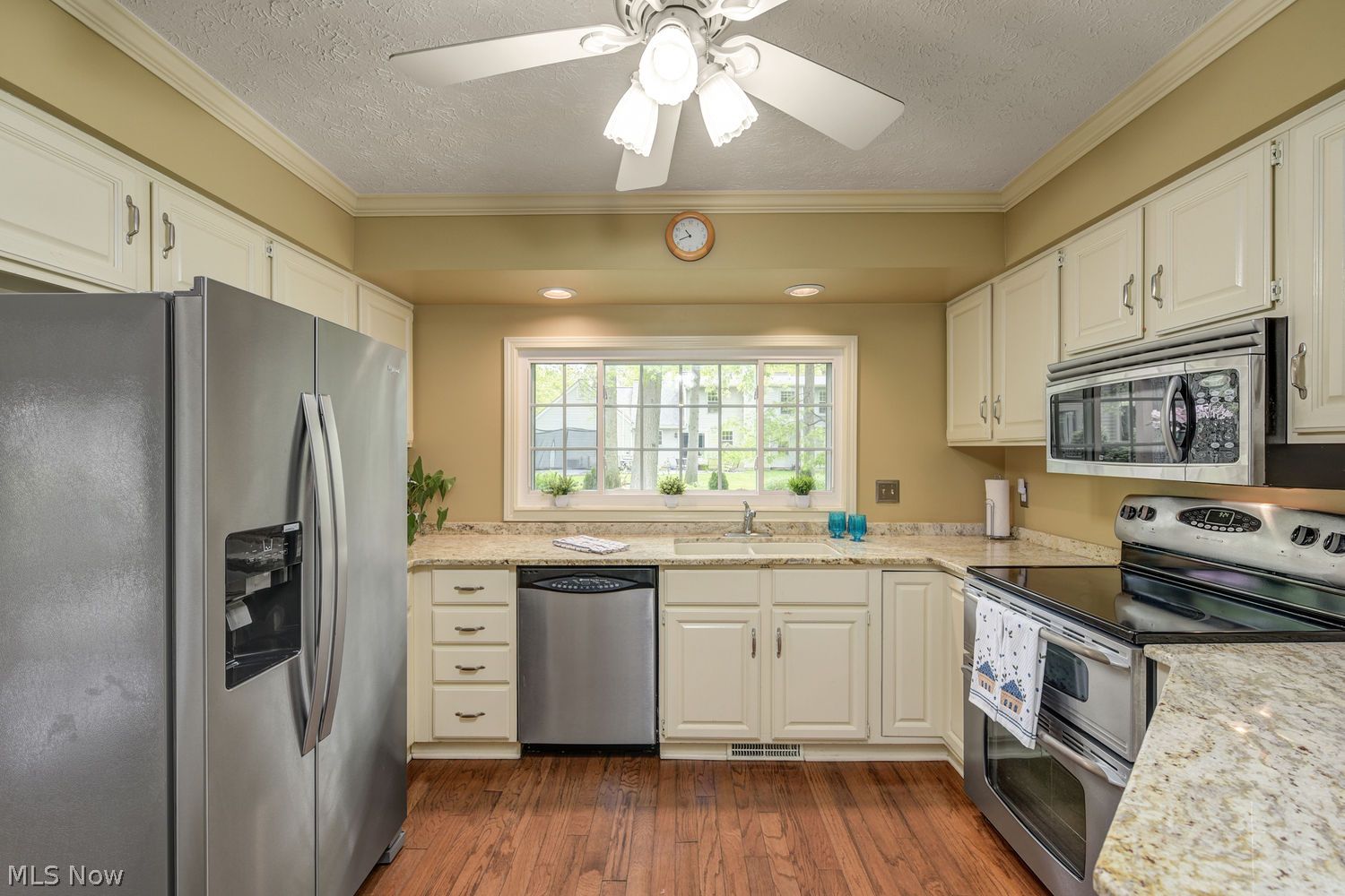 31825 Bayview Drive Avon Lake OH 44012