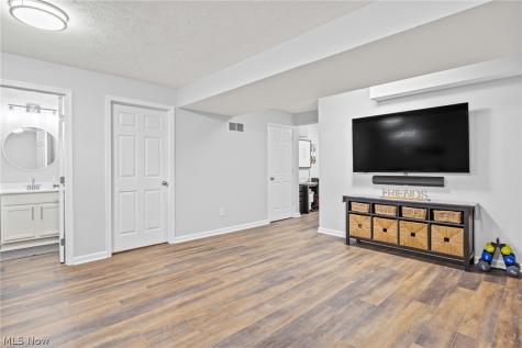 106 Pebble Court Berea OH 44017