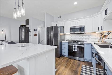 106 Pebble Court Berea OH 44017