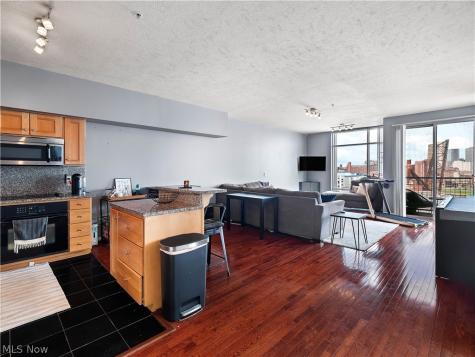 2222 Detroit Avenue Cleveland OH 44113