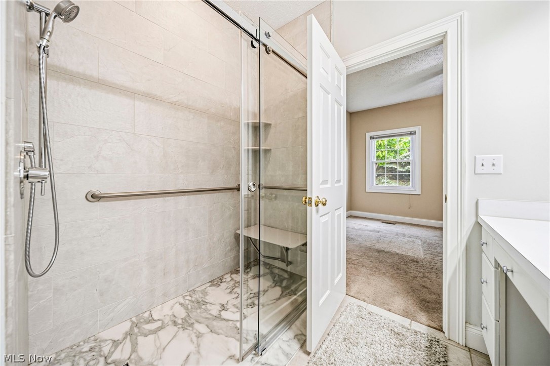35 Gullybrook Lane Willoughby Hills OH 44094