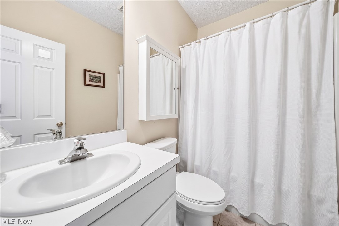 35 Gullybrook Lane Willoughby Hills OH 44094