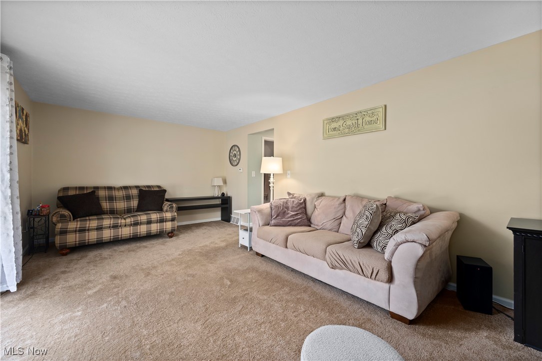 132 S Main Street Munroe Falls OH 44262