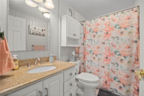 132 S Main Street Munroe Falls OH 44262