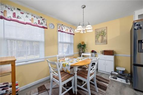 132 S Main Street Munroe Falls OH 44262
