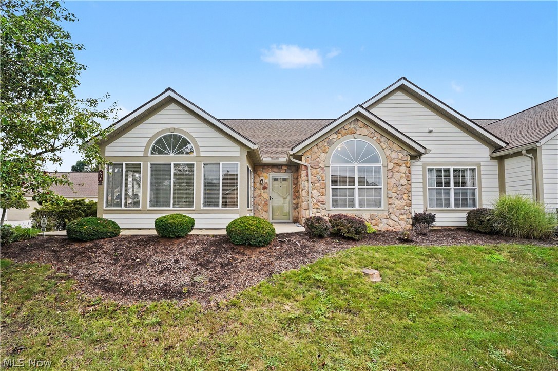 604 Crossings Circle Tallmadge OH 44278
