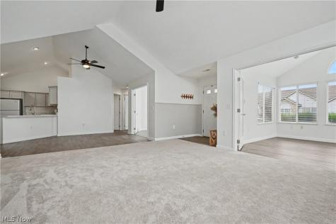604 Crossings Circle Tallmadge OH 44278