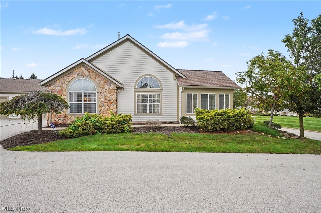 604 Crossings Circle Tallmadge OH 44278