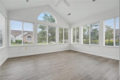 604 Crossings Circle Tallmadge OH 44278