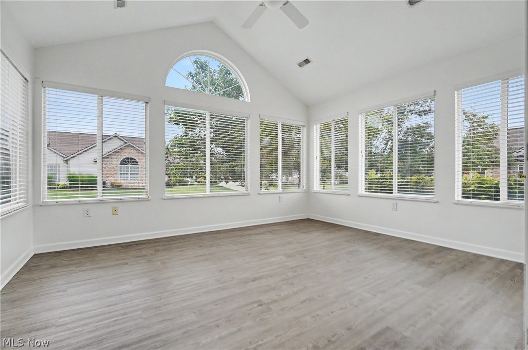 604 Crossings Circle Tallmadge OH 44278